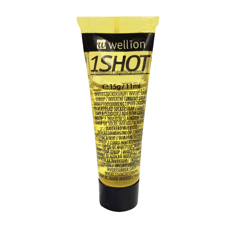 Wellion 1SHOT Invertzuckersirup Wellion 1SHOT Invertzuckersirup - der sofortige Energy-Shot in richtiger Portion. Liefert sofort und über einen längeren Zeitraum Energie durch 3 versch. Zuckerarten (Glukose, Saccharose, Fruktose). Angenehmer Vanillegeschmack. Wiederverschließbar. Foto Tube